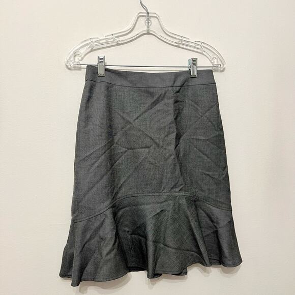 Tahari Arthur S. Levine Gray Formal Blazer Jacket Women’s Size 2P with skirt - Picture 2 of 6